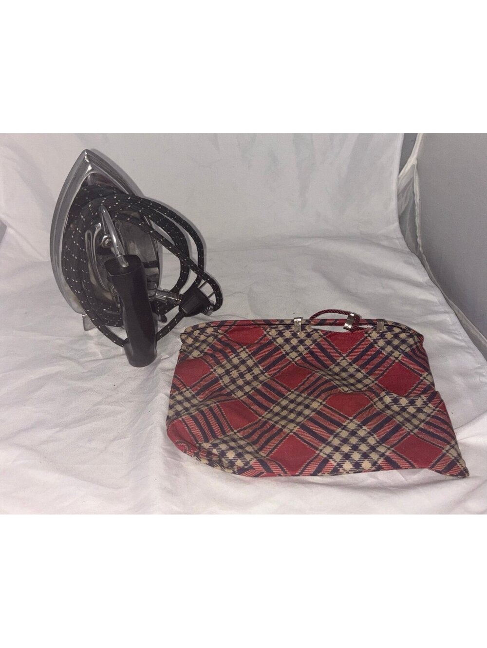 Vintage antique Durabilt folding iron red travel bag d138